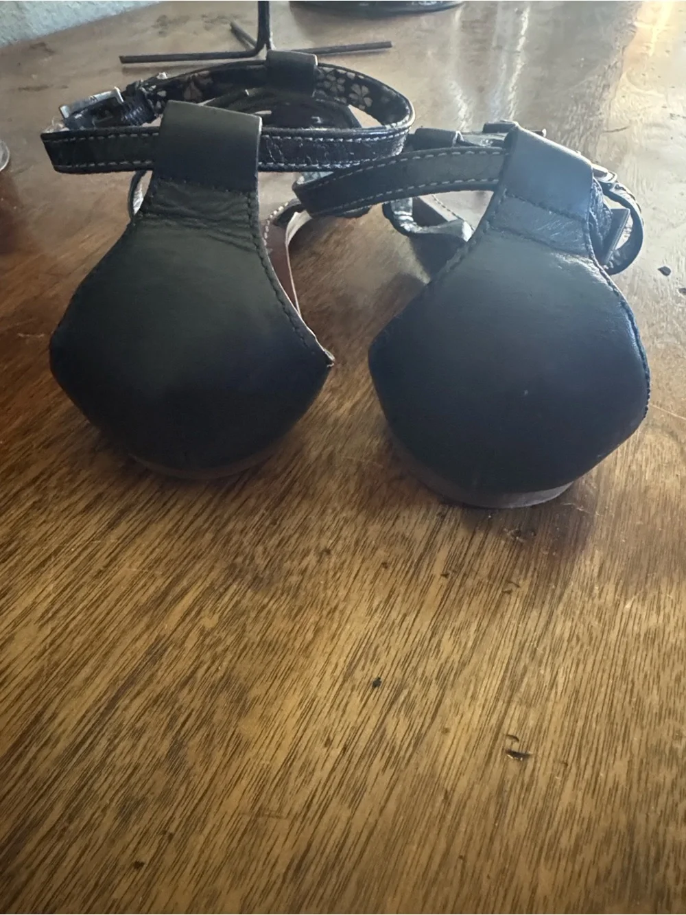 Tory Burch Black Leather Cutout T-Strap Sandals with Brown Footbed